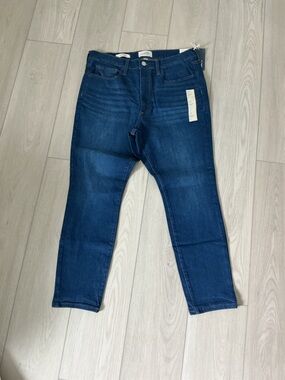 Universal Thread Women’s Skinny Jeans - Dark Blue